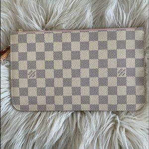 Louis Vuitton Neverfull Pouch